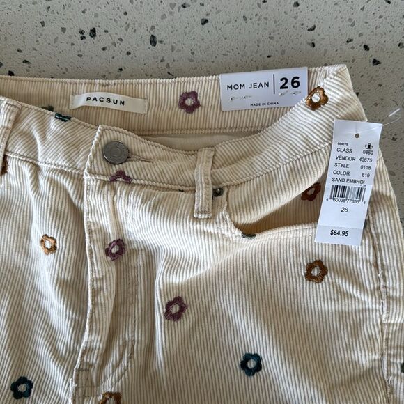 PACSUN Cream Floral Embroidered Corduroy Mom Jeans Size 26 Classic High Rise NWT - Picture 11 of 15